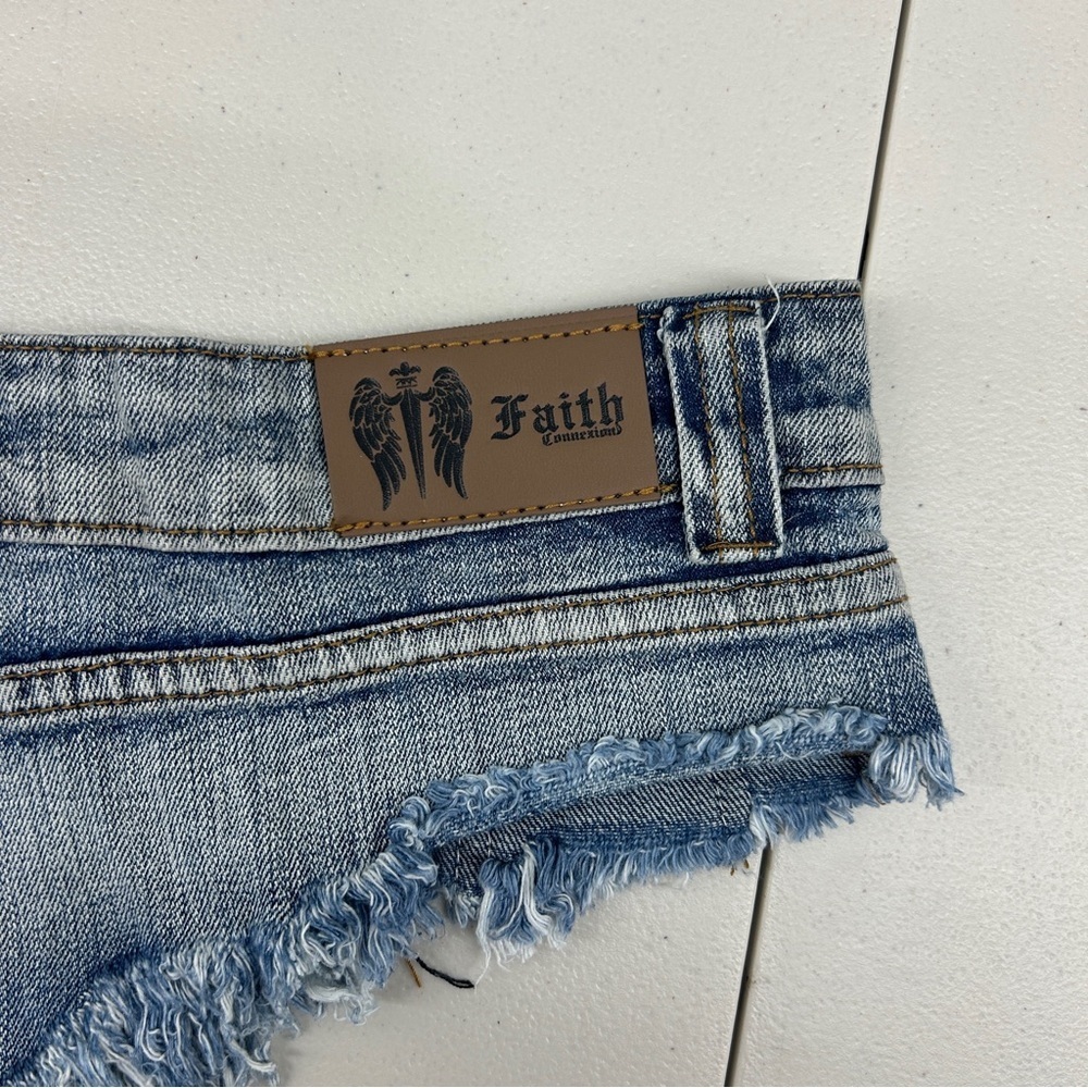 Faith Frayed Denim Shorts size XL - Picture 3 of 4
